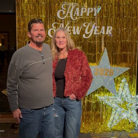 Meet your Poshers, Summit & Skylar Blue. - Picture 4 of 4